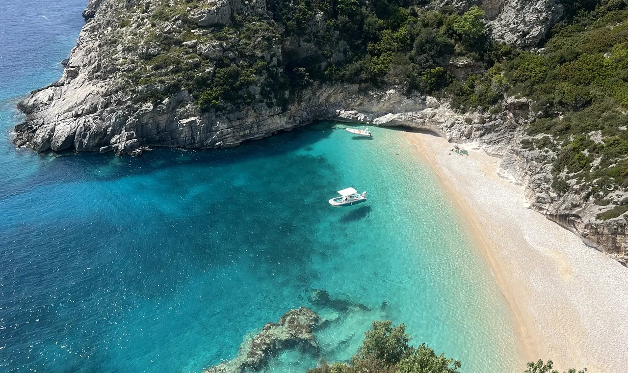 The Gramma Bay Tour